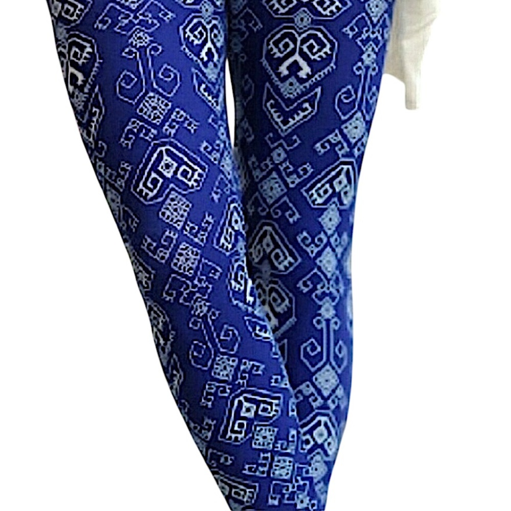 Blue Geometric Pattern Leggings